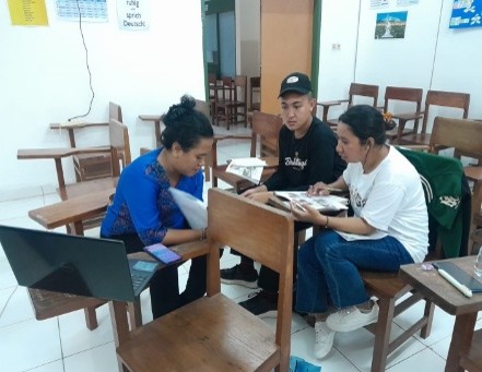 Deskripsi gambar di sini