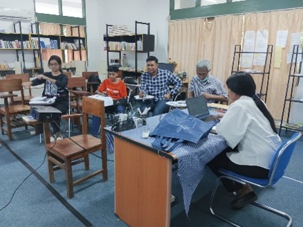 Deskripsi gambar di sini