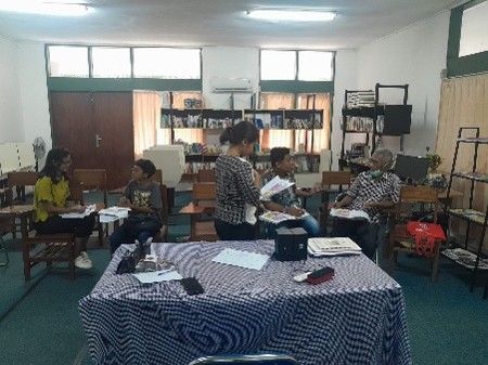 Deskripsi gambar di sini