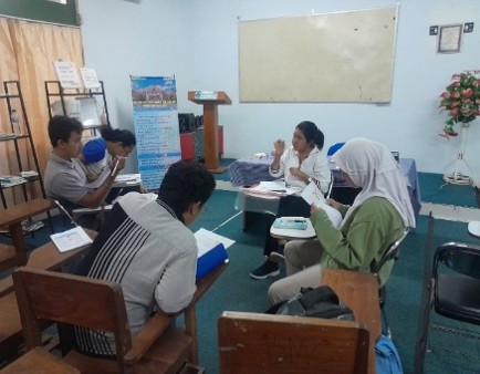 Deskripsi gambar di sini