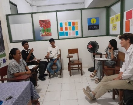 Deskripsi gambar di sini