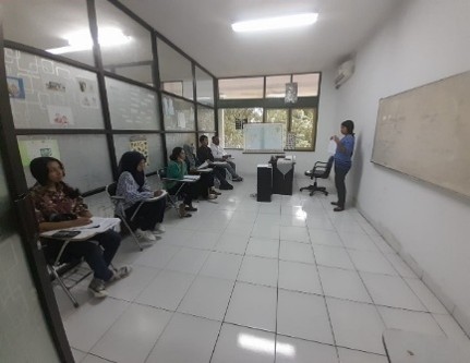 Deskripsi gambar di sini