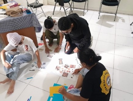 Deskripsi gambar di sini