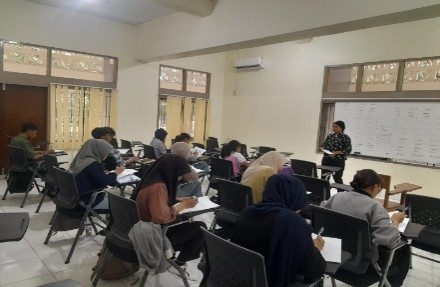Deskripsi gambar di sini