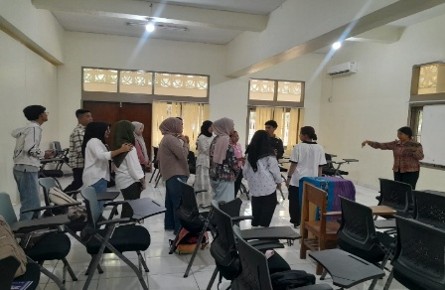 Deskripsi gambar di sini