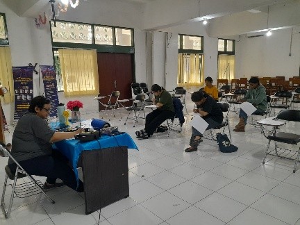Deskripsi gambar di sini